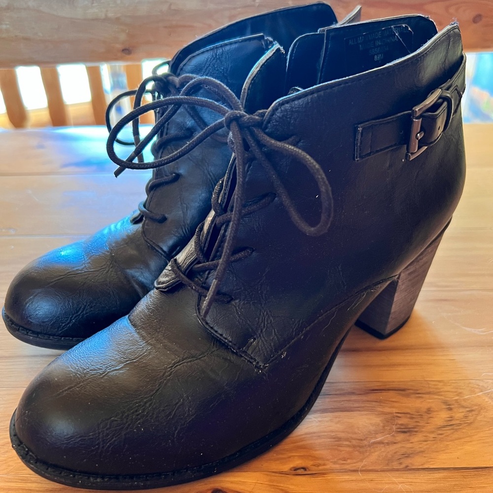Crown Vintage Black Leather Boot 8.5
